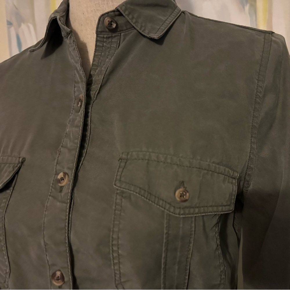 EUC AEROPOSTALE S shirt classic fit in army green
